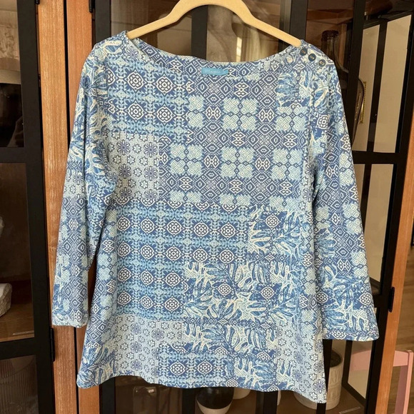 J. Mclaughlin Blouse catalina cloth Wavesong Tee Scuba Top Medallion Lane tile - Picture 2 of 9